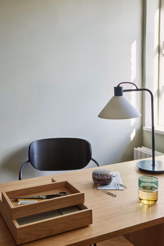 Настольная лампа spot