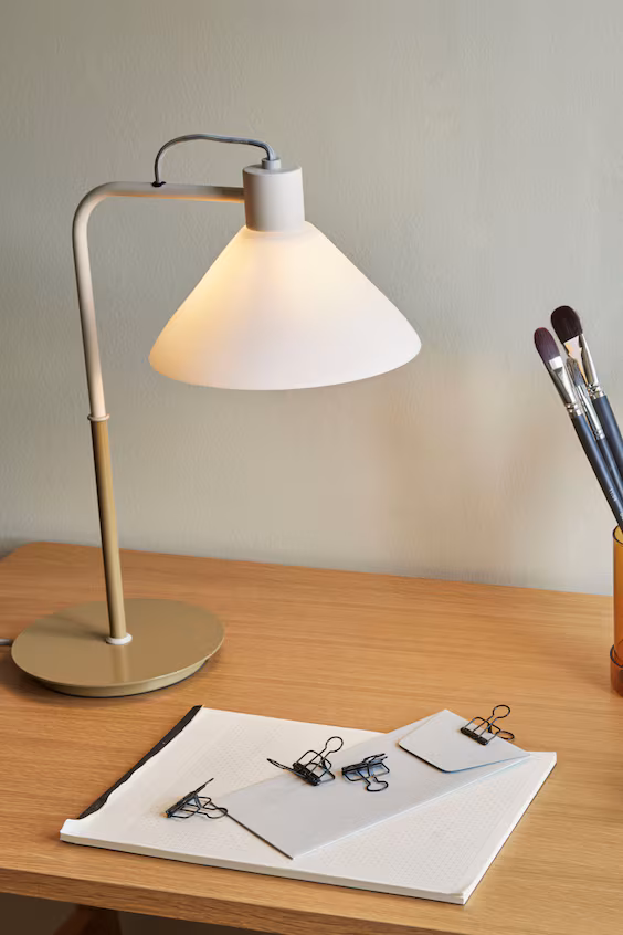 Настольный светильник spot