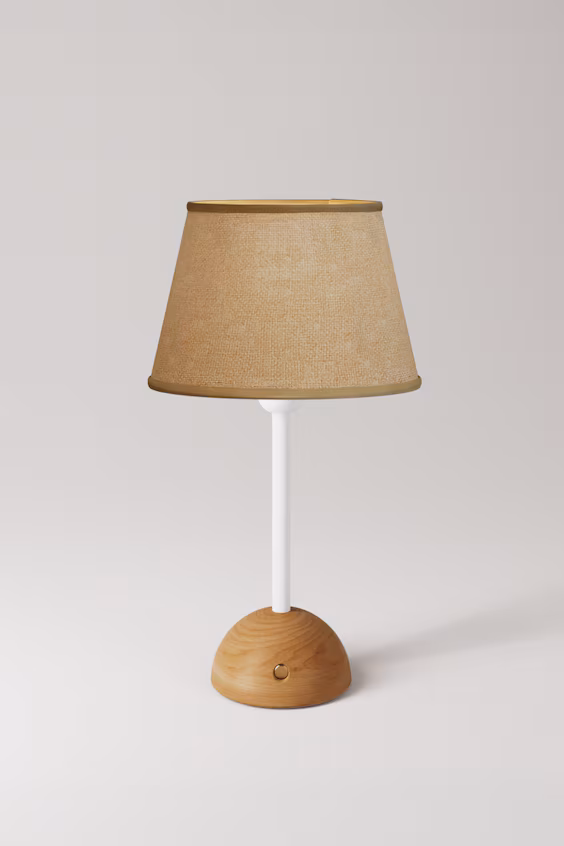 Перезаряжаемая настольная лампа с абажуром