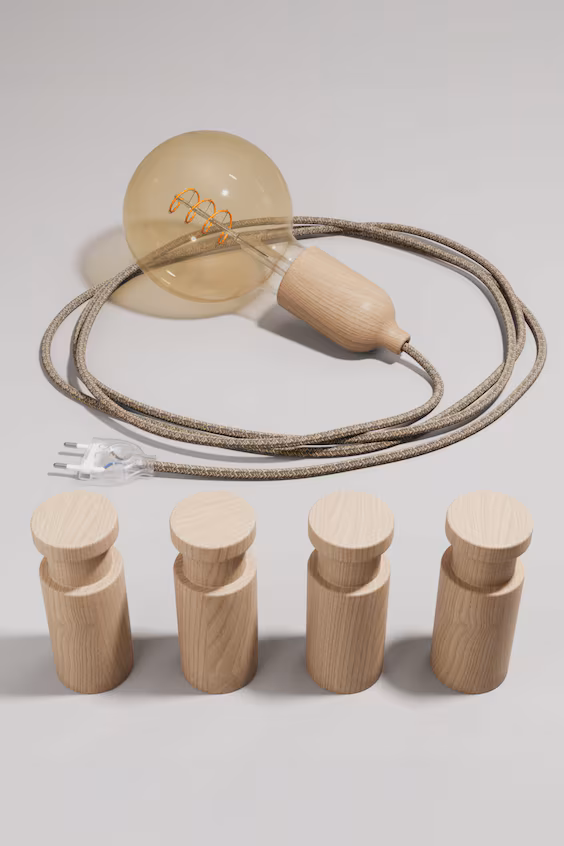 Бра из дерева с лампой