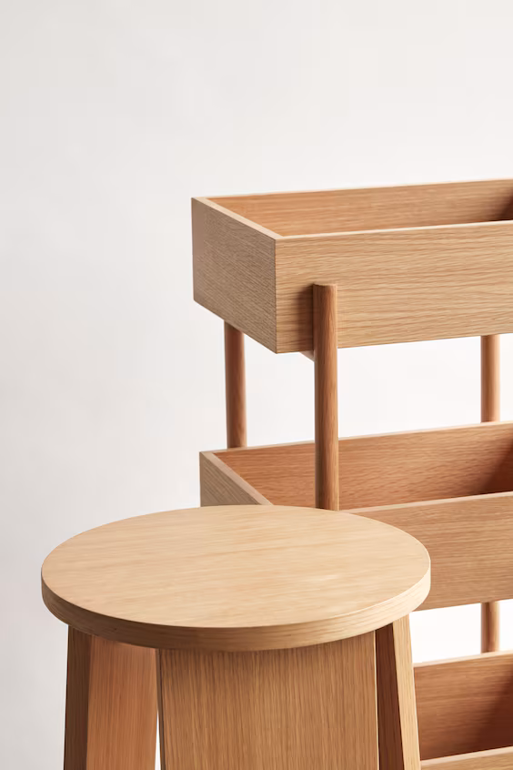 Треснувшая скамейка