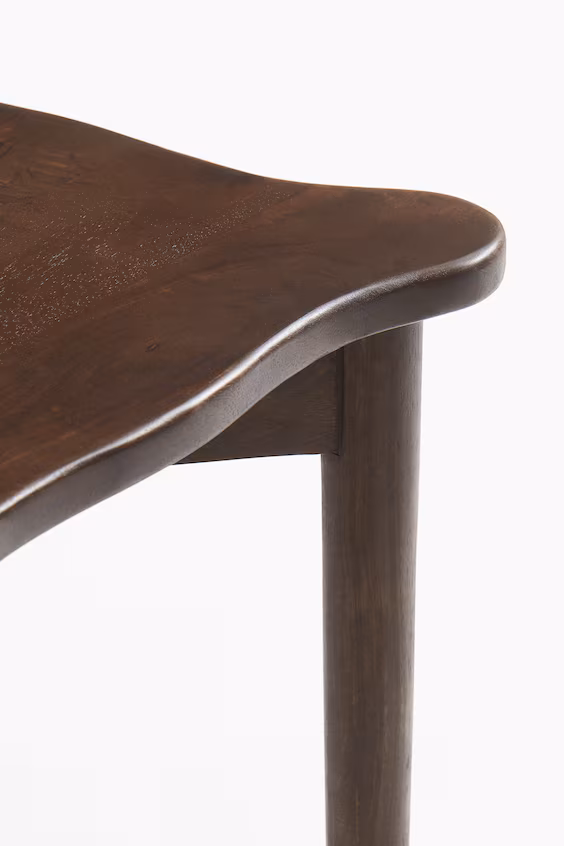 Столик для чая из дерева