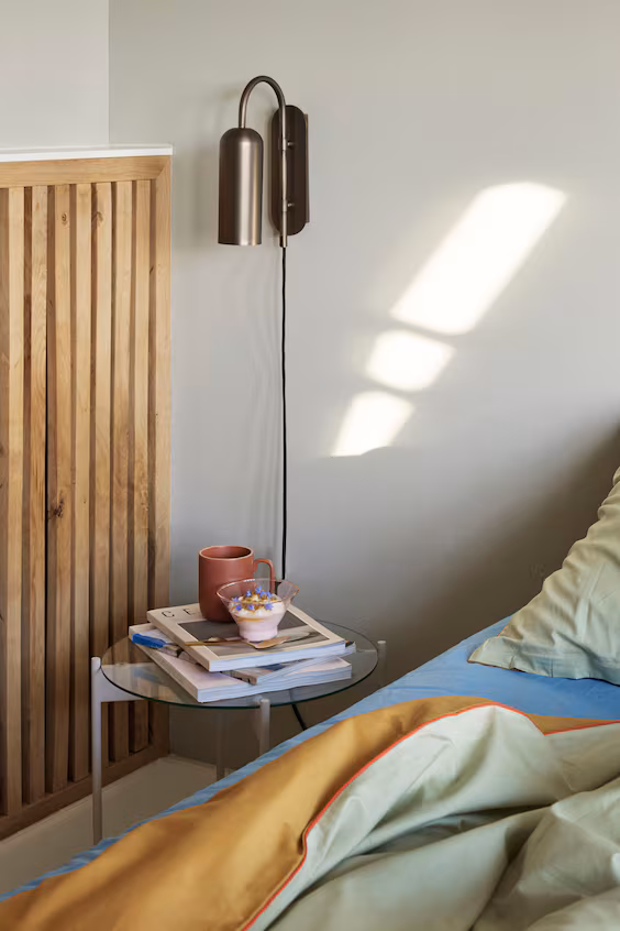 Маленький боковой столик beam