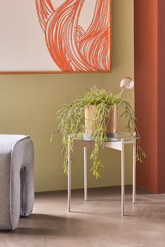 Маленький боковой столик beam