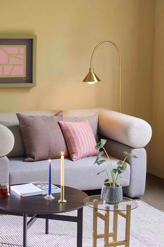 Маленький столик elevate