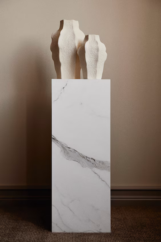 Квадратный пьедестал