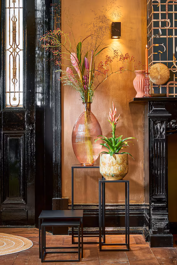 Журнальный столик из металла