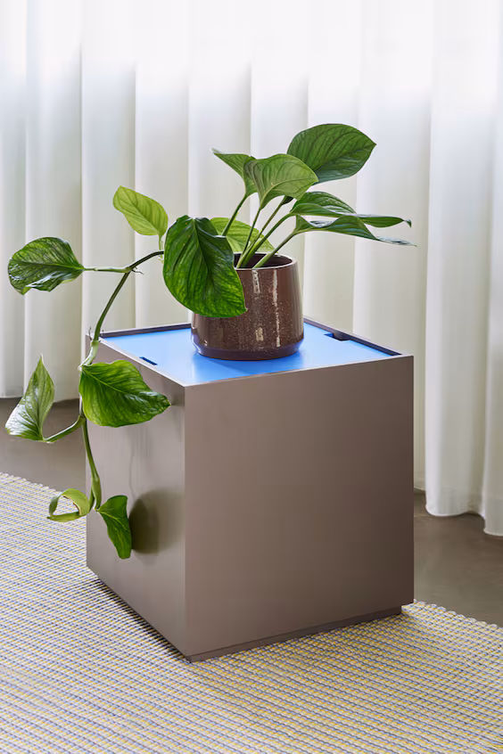 Боковой стол/ящик хранилища vault