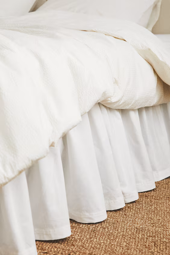 Покрывало с закрытой кровати для односпальной кровати