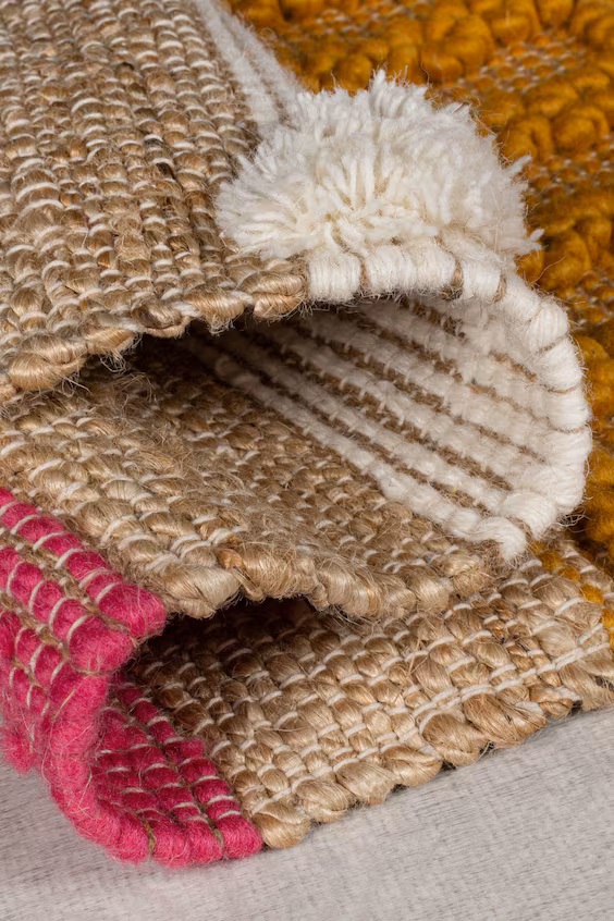 Коврик с полосатым узором из смеси джута медина