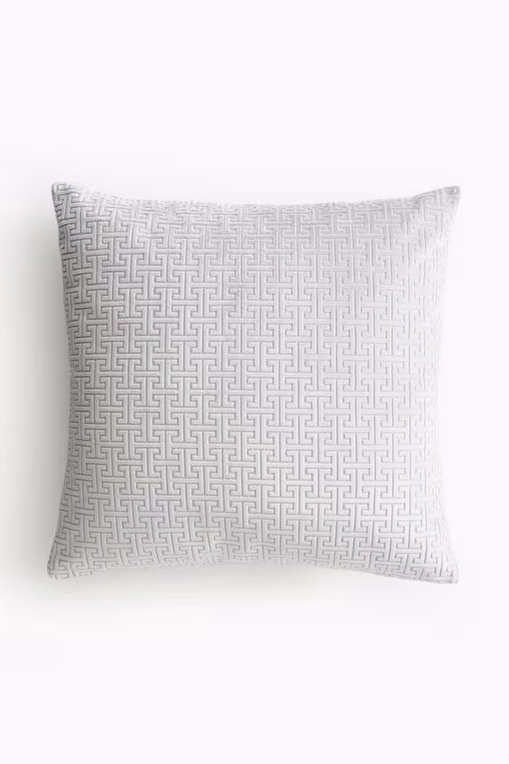 Наволочка с узором из бархата