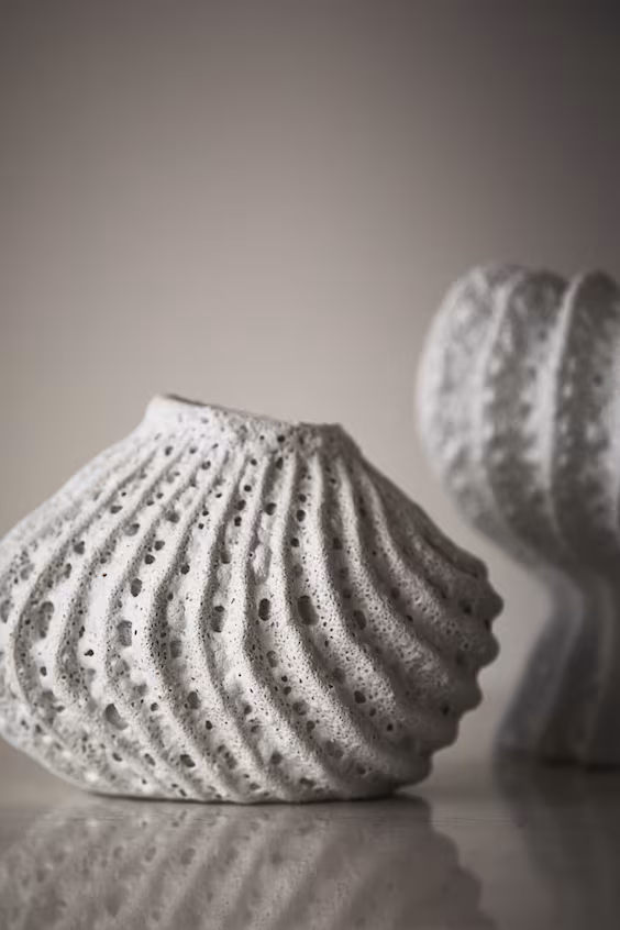 Маленький глиняный графин с глазурованным составом