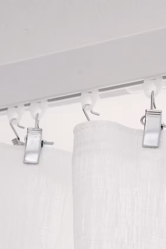 Набор из 20 клипс для карнизов