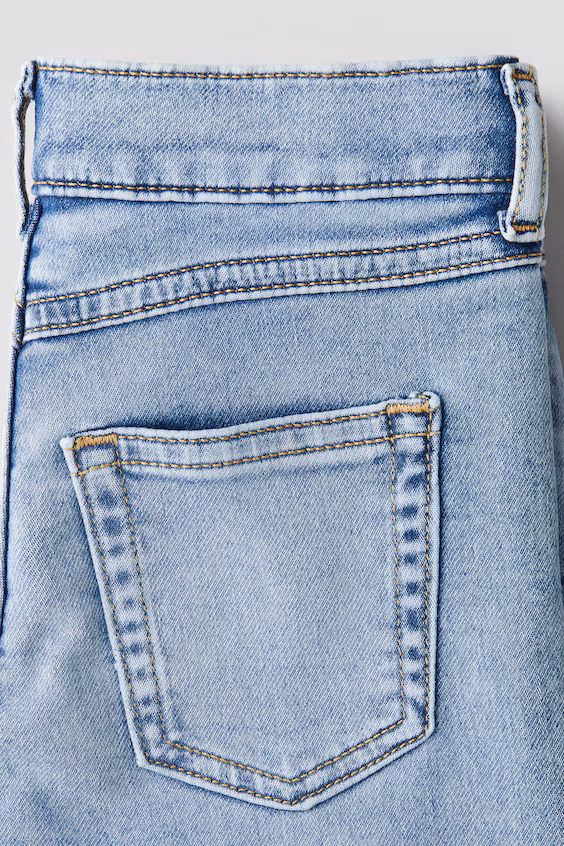 Узкие джинсы супер мягкой посадки