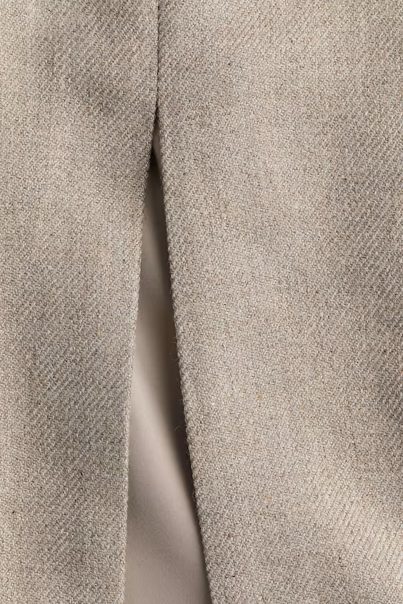 Юбка с разрезом спереди