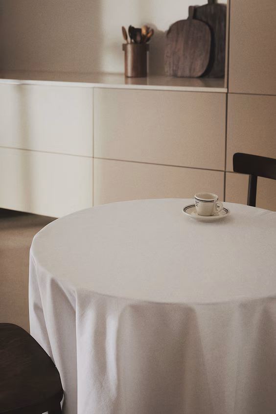Круглая скатерть из хлопка