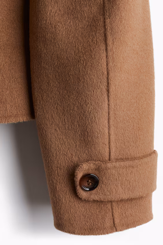 Пальто из шерсти ручной работы