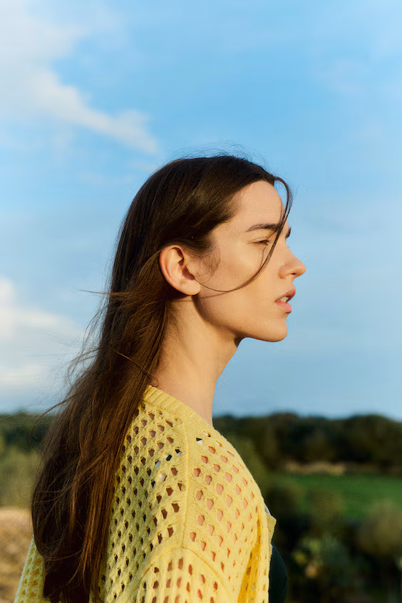 Кардиган из вязаного плетения с открытым декольте