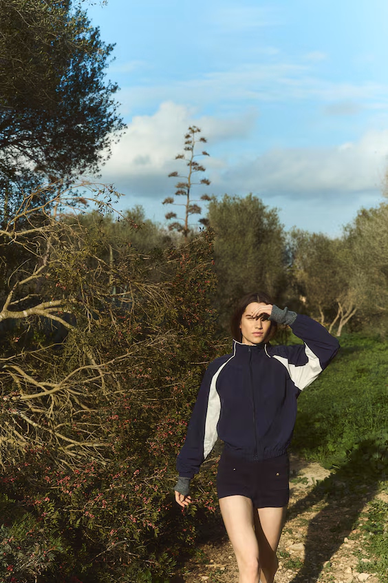 Шорты из тонкой вязаной ткани