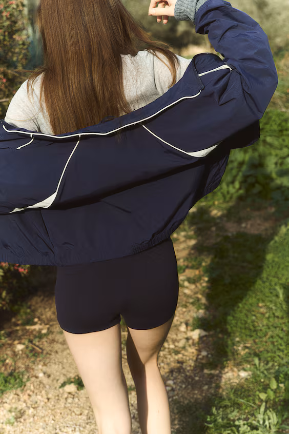 Шорты из тонкой вязаной ткани