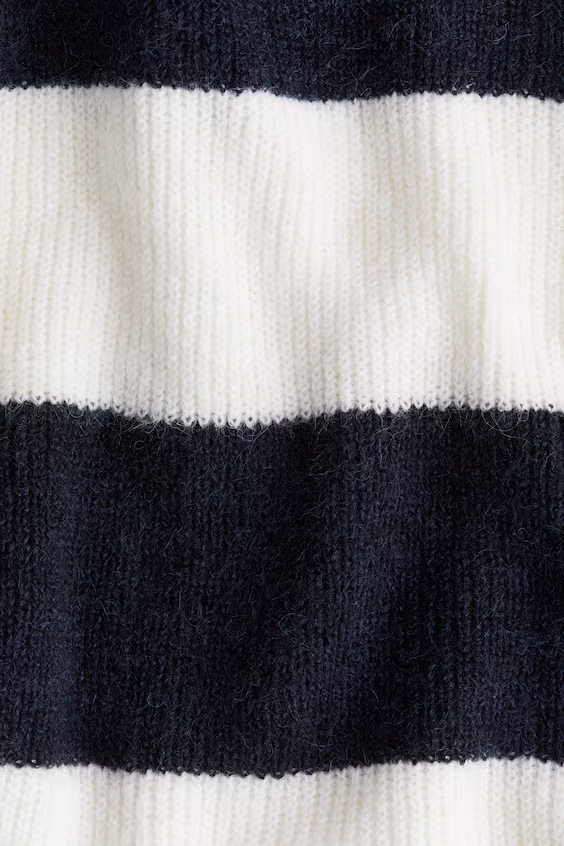 Платье из мягкой ребристой ткани