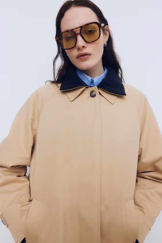 Короткое хаки-пальто из хлопкового саржевого полотна