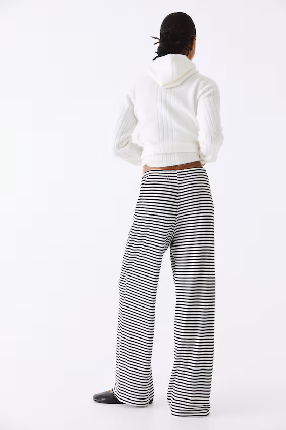 Широкие брюки со шнурком