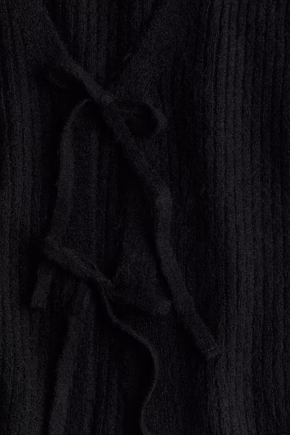 Свитер из рубчиковой ткани с завязками