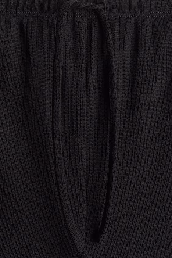 Широкие брюки на завязках