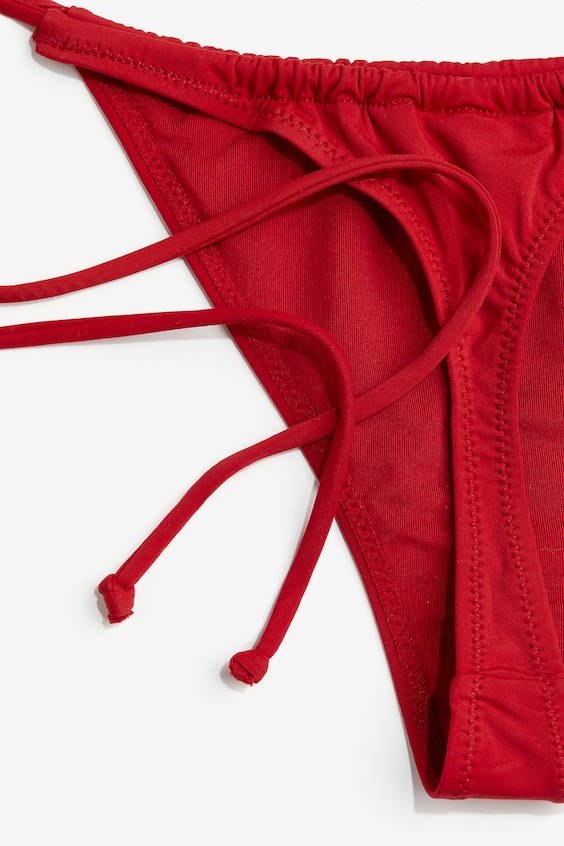 Бикини-стринги с завязками