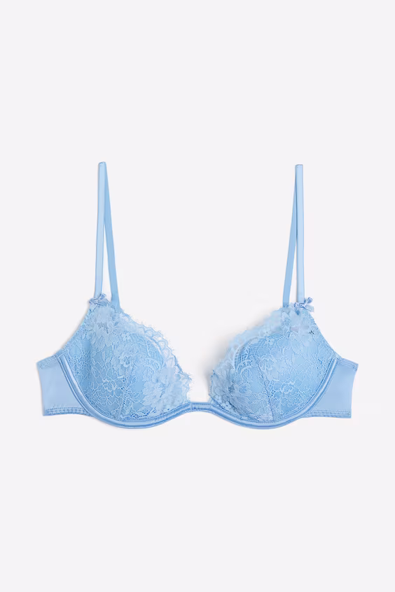 Бюстгальтер с поролоновыми чашечками и каркасами