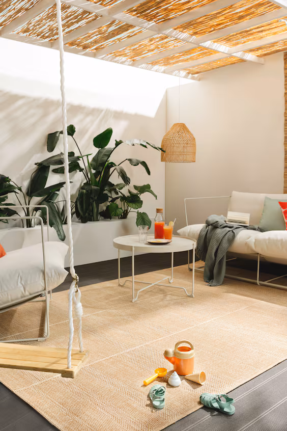 Тапис como для интерьера и экстерьера