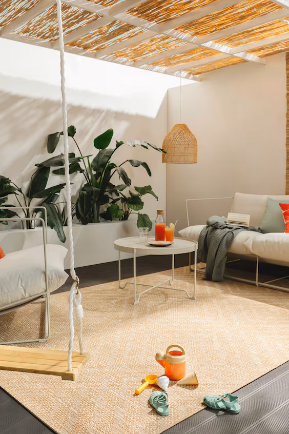 Тапочки для интерьера и экстерьера комо