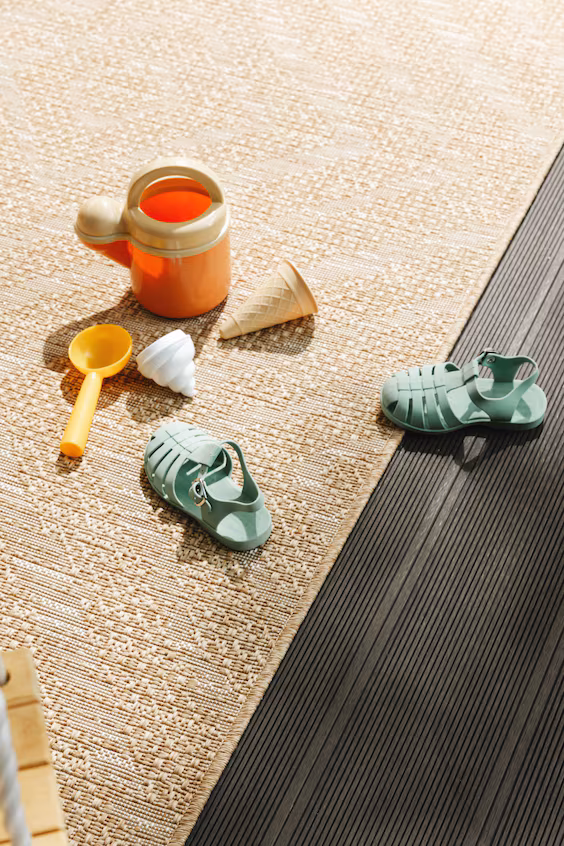 Тапочки для интерьера и экстерьера комо