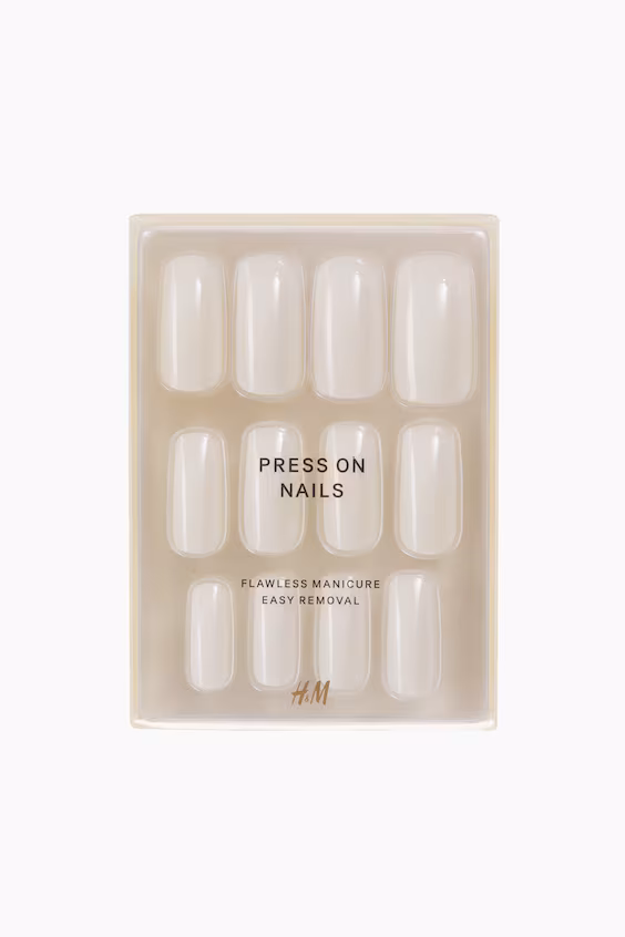 Накладные ногти h&m