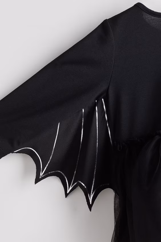 Платье с многослойной фатиновой юбкой