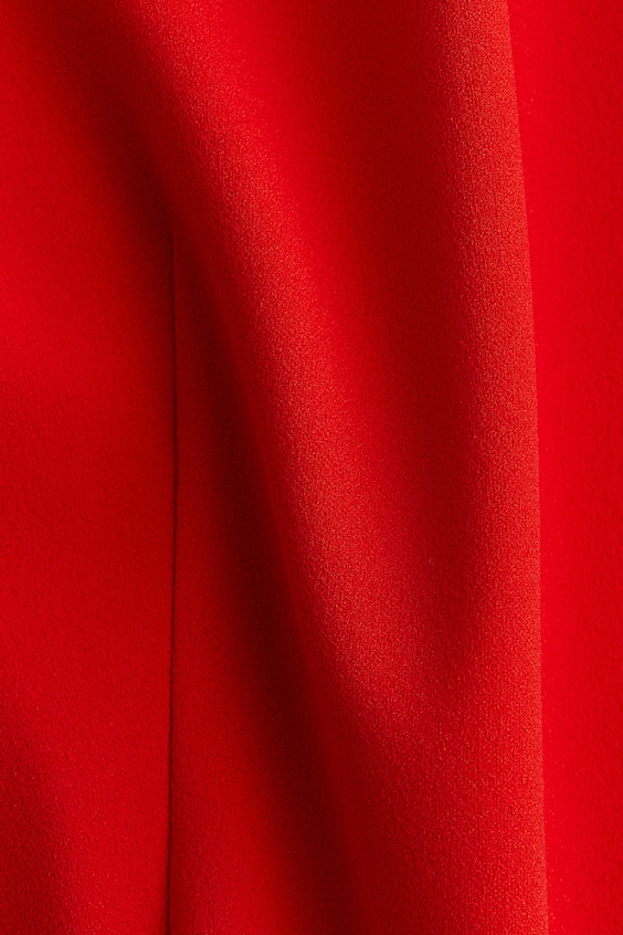 Облегающий свитер