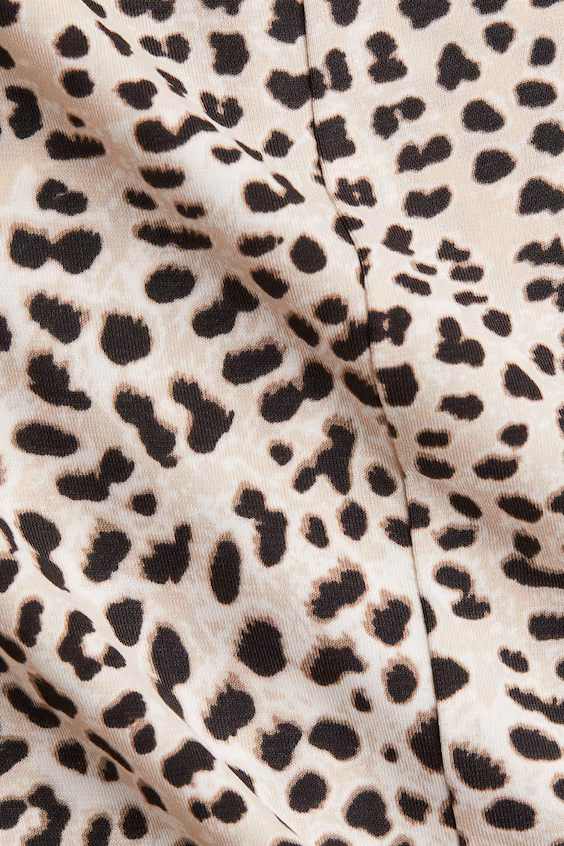 Платье с вырезом лодочкой