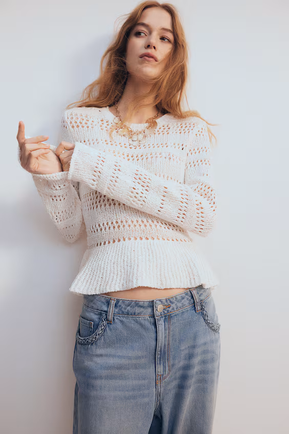 Баска-свитер из тонкой перфорированной ткани