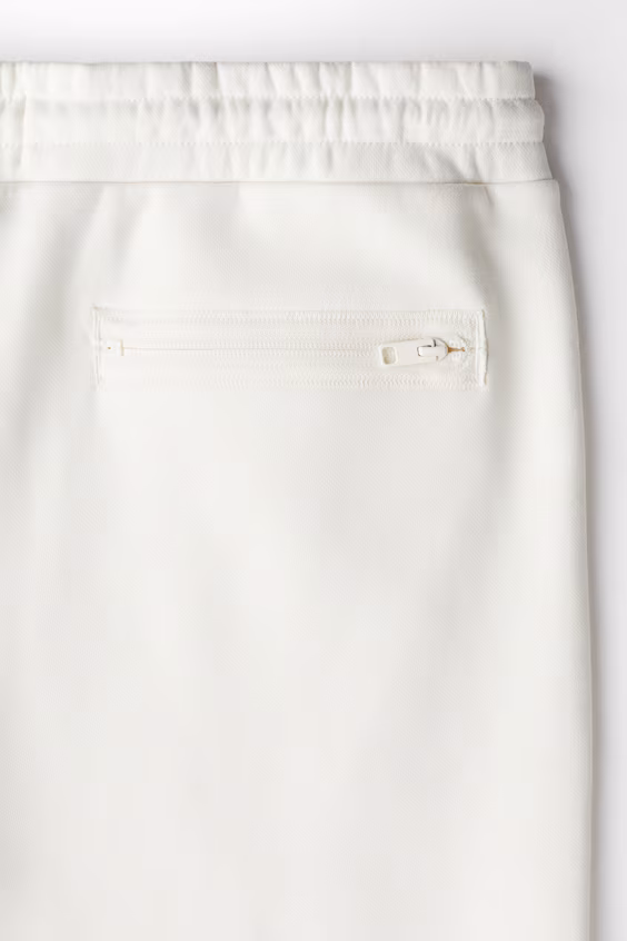 Брюки joggers slim fit с карманами