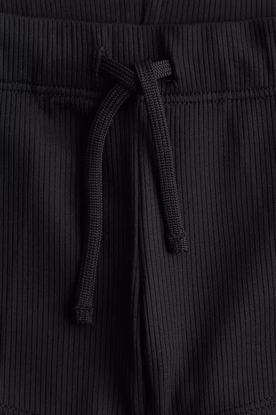 Купальные шорты в рубчик