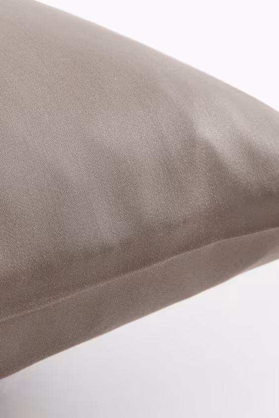 Наволочка из атласа