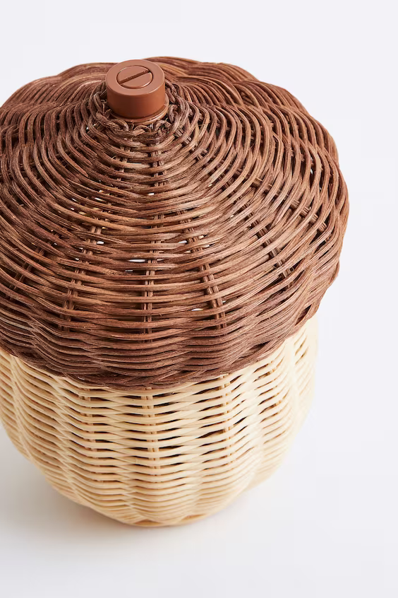 Ночник из ротанга