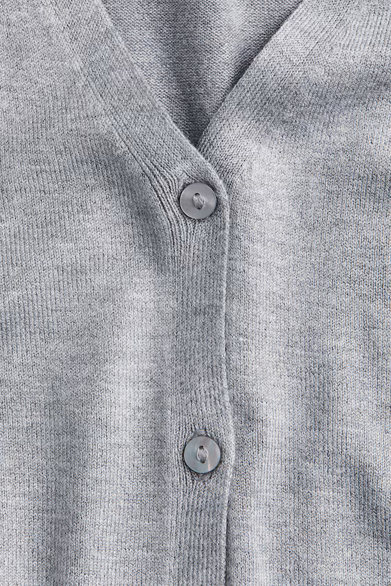 Вязаный жилет на пуговицах спереди