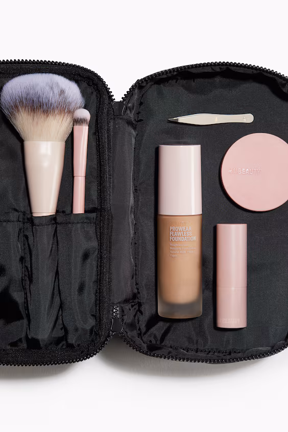 Сумка для макияжа nécessaire