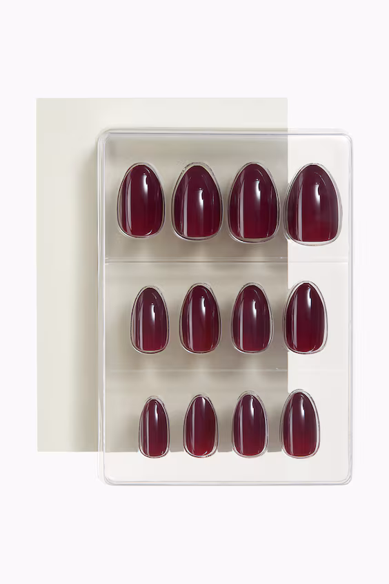 Наклейки для ногтей h&m