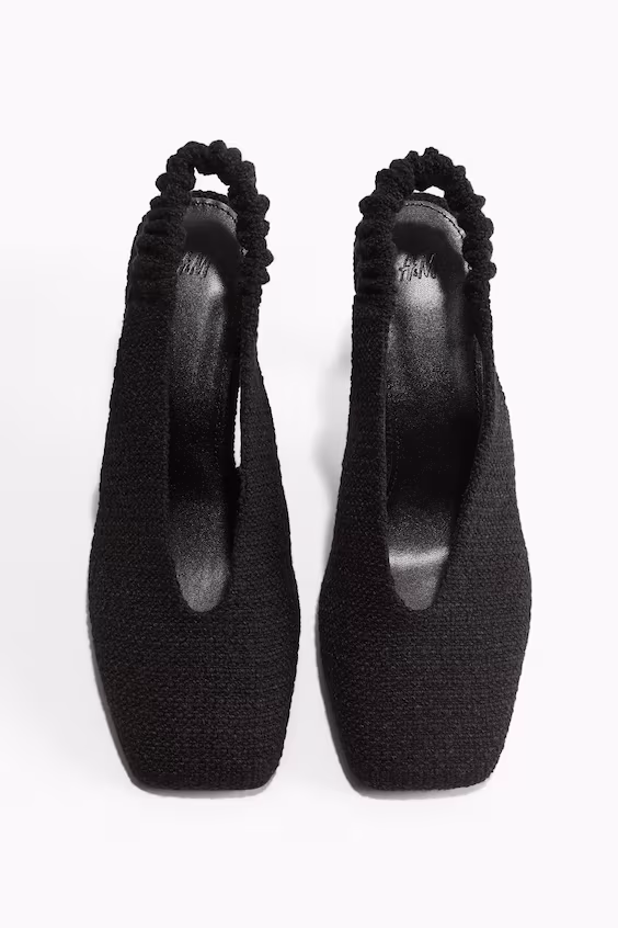 Классические туфли без задника в букле