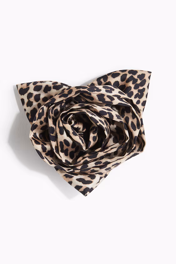 Заколка для волос в форме цветка