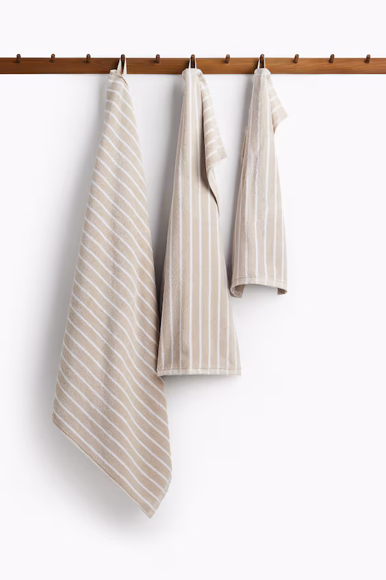Полотенце для рук в полоску