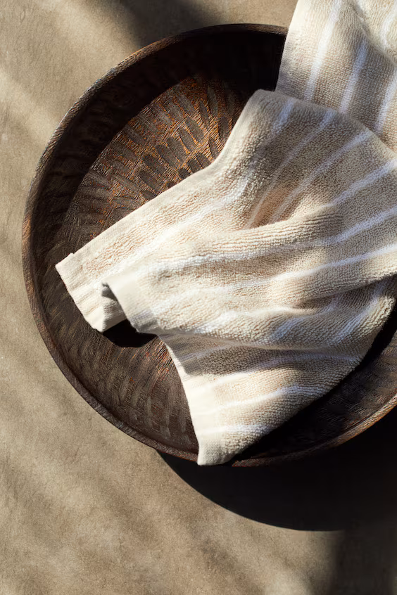 Полотенце для гостей в полоску